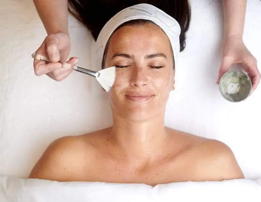 Schlaffe Haut ade: Mit diesen Methoden kannst Du effektiv Deine Haut straffen