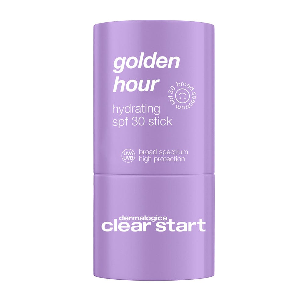 Vor einem weißen Hintergrund ist eine violette Tube Golden Hour Hydrating SPF 30 Stick zu sehen, die mit ihrer nicht komedogenen Formel Breitbandschutz und einen glasklaren Glanz auf der Haut bietet.