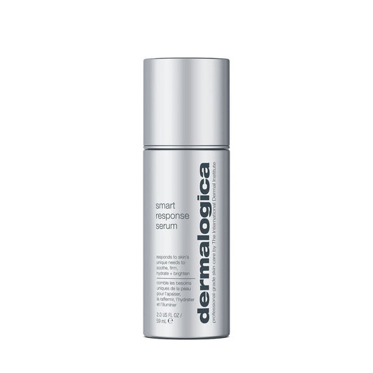 Ein silberner, zylindrischer Flakon des Smart Response Serums mit sichtbarer Beschriftung, grausamkeitsfreier Zertifizierung und fortschrittlicher Smart-Response-Technologie für gezielte Hautpflegeergebnisse.