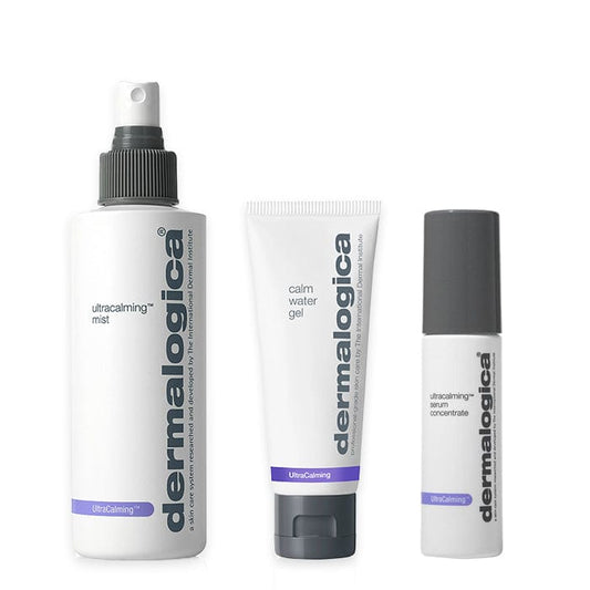 Drei Dermalogica-Hautpflegeprodukte: UltraCalming Mist Spray, Calm Water Gel und UltraCalming Serum Concentrate, nebeneinander auf weißem Hintergrund.
