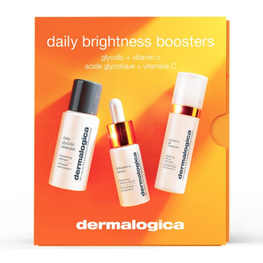 Drei Hautpflegeprodukte von neben ihrer Verpackung mit der Aufschrift "daily brightness boosters".