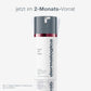 Super Rich Repair ist ein hochkonzentrierter Moisturizer in silberner und bordeauxfarbener Pumpflasche. Die Verpackung weist auf einen 2-Monatsvorrat hin und empfiehlt tägliche Feuchtigkeitspflege für trockene Haut.