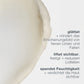 Links eine weiße Cremetextur, rechts ein deutscher Text, der die Phyto Nature Lifting Eye Cream als glättend, sichtbar straffend, die Augenlider festigend und die Haut mit Feuchtigkeit versorgend beschreibt.