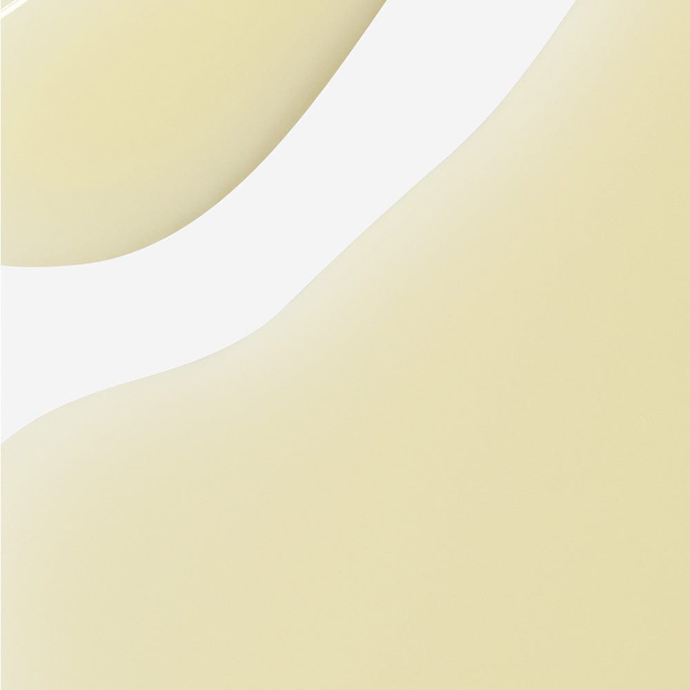 Abstraktes Bild mit weichen, fließenden beigen Formen auf weißem Hintergrund, das an die beruhigende Wirkung von Retinol Clearing Oil erinnert und eine minimalistische, moderne Komposition aufweist.