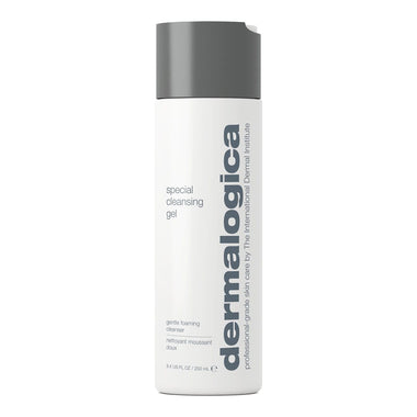 Eine weiße Flasche mit Special Cleansing Gel