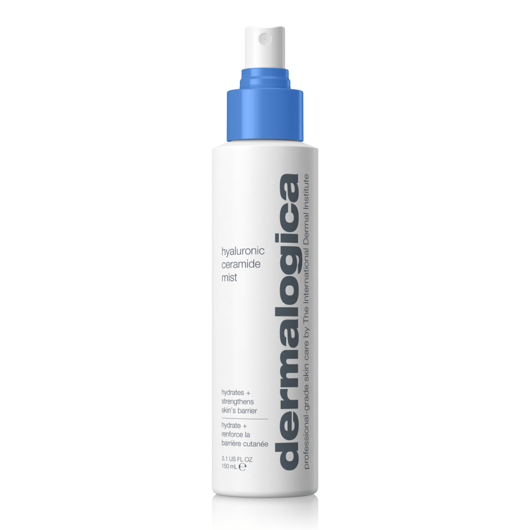 Flasche des Hautpflegeprodukts "Dermalogica Hyaluronic Ceramide Mist" auf weißem Hintergrund.