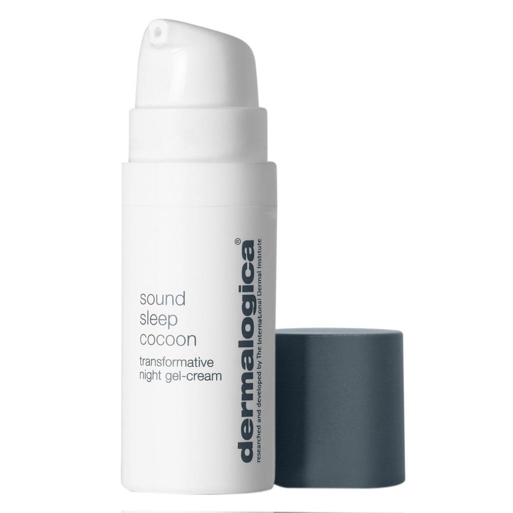 Weiße Flasche mit Pumpe und grauer Kappe, beschriftet mit "sound sleep cocoon" und "Dermalogica", transformative night gel-cream.